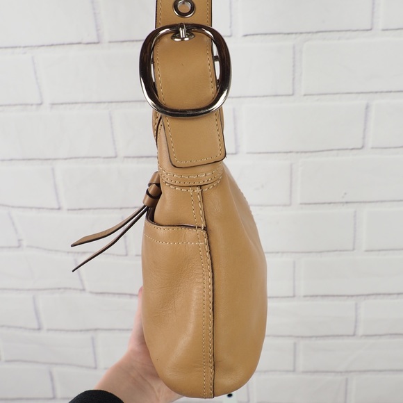 Coach East West F13354 Beige Leather Shoulder Bag - Picture 7 of 16